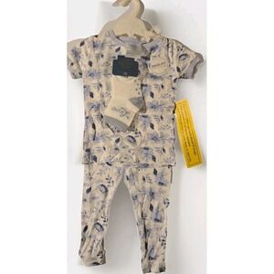 Très Beau et Belle‎ Baby Girl Pajama Set with Matching Socks – Size 2T NEW